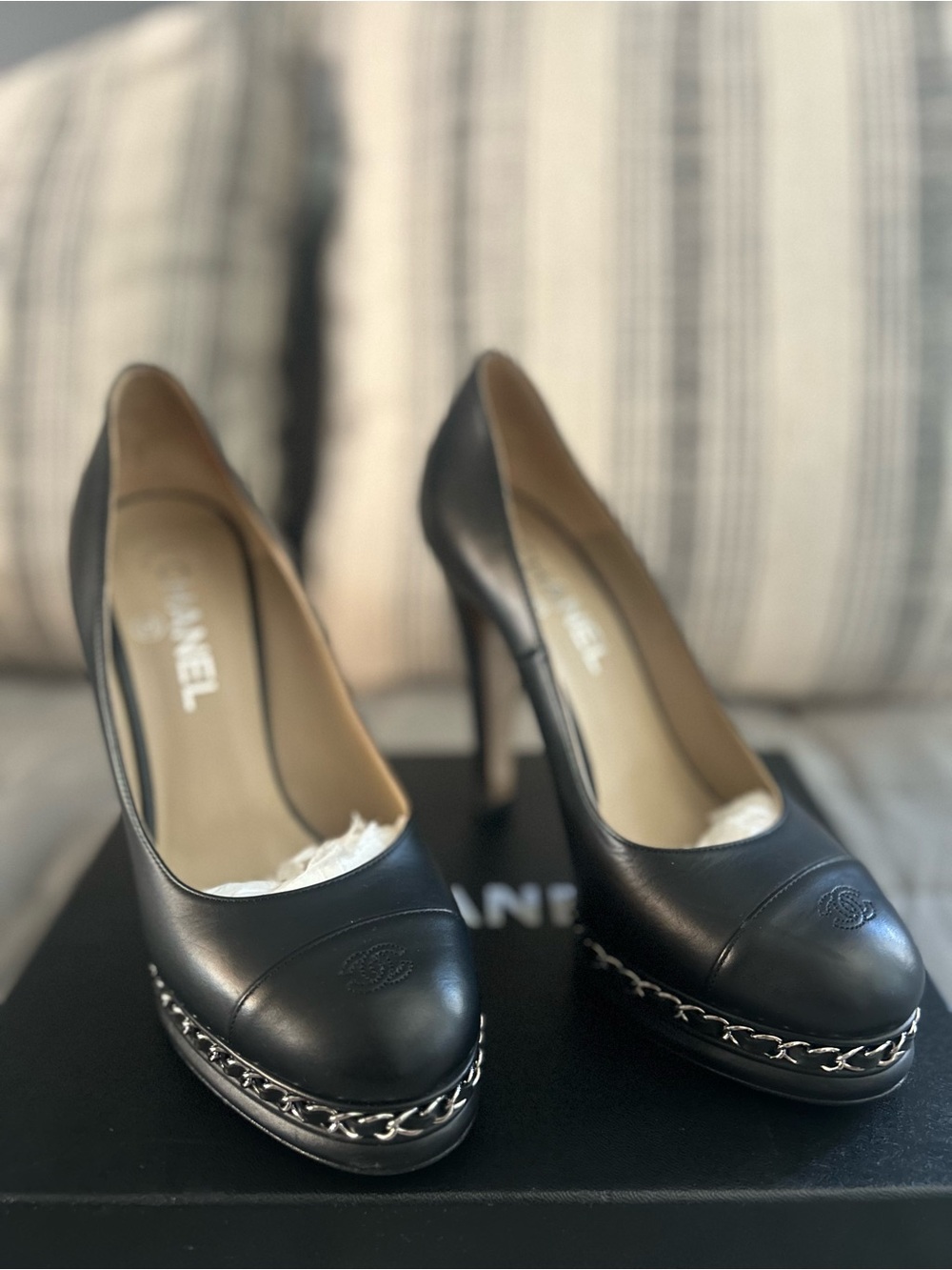 CHANEL Black Leather Chain-Trim Stiletto Pumps